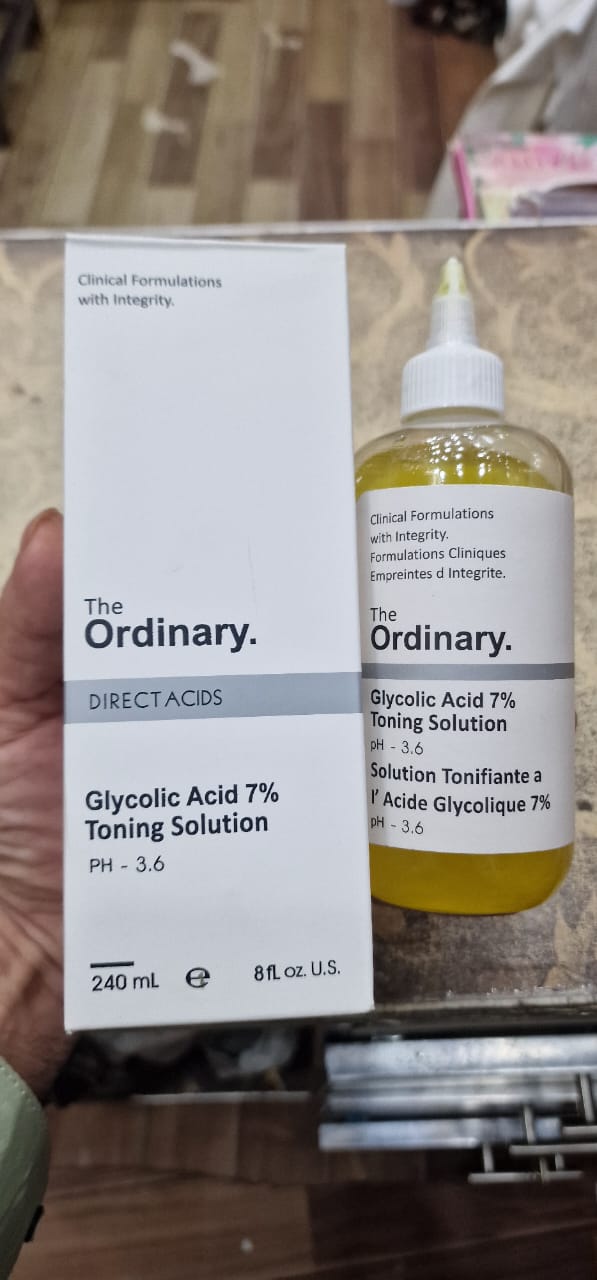 The Ordinary Glycolic Acid 7% Toning Solution – Exfoliating Face Toner For Radiant Skin, Removes Dead Skin Cells, Brightens & Smoothens, 240ml